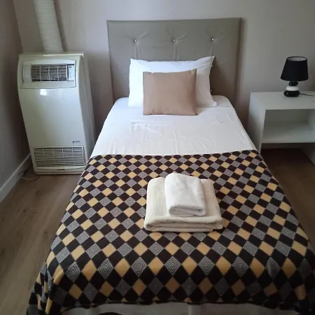 Away From Alloggio in famiglia Skopje