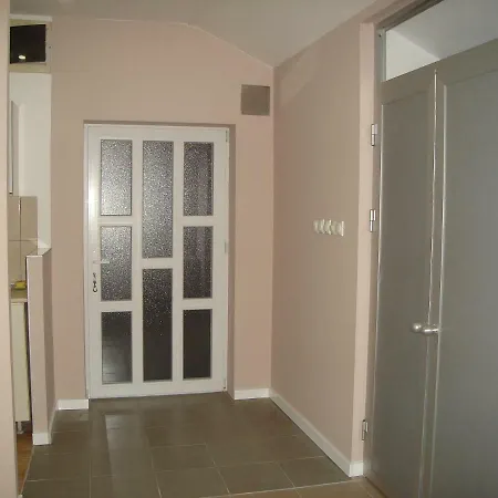 Away From Alloggio in famiglia Skopje